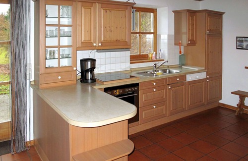 Witzmannsberg House | Stunning private villa for 6 guests with WIFI, TV, terrace and parking