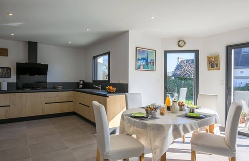 Beg-Meil House | Stunning private villa for 4 guests with WIFI, TV, terrace and pets allowed