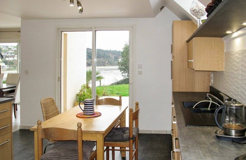 Saint-Michel-en-Greve House | Stunning private villa for 8 guests with WIFI, TV, terrace and pets allowed