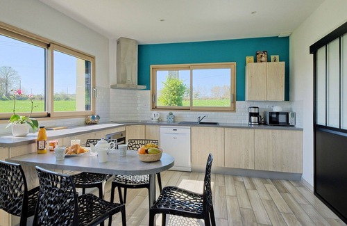 Ploubezre House | Stunning private villa for 6 people with WIFI, TV and terrace