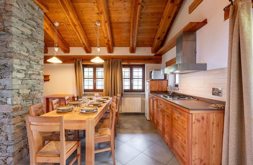 Sampeyre House | Stunning private villa for 9 people with TV and patio