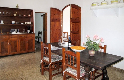 Cala Llombards House | Stunning private villa for 5 people with TV, terrace and pets allowed