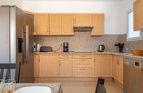 Plage d'Argeles House | Stunning private villa for 8 people with WIFI, private pool, A/C, TV and terrace