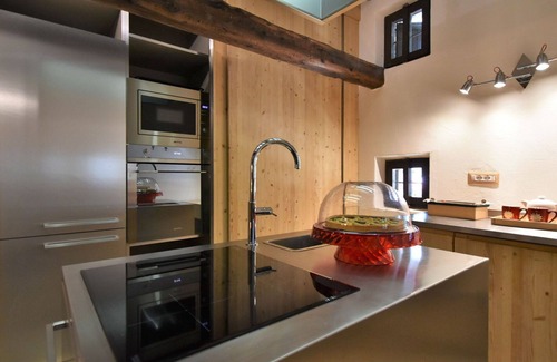 Madesimo House | Stunning private villa for 8 guests with hot tub, WIFI, TV, terrace and pets allowed