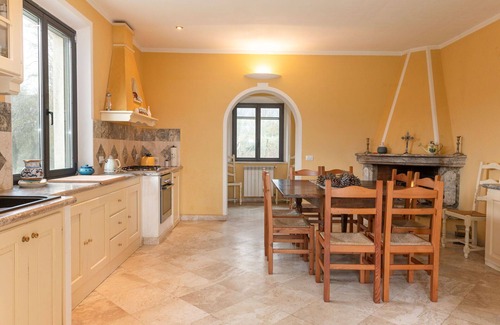 Manciano Villa | Stunning private villa for 9 people with private pool, WIFI, A/C, patio, pets allowed and parking