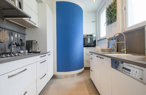 Tirrenia Villa | Stunning private villa for 6 people with WIFI, hot tub, A/C, TV, terrace, pets allowed and parking