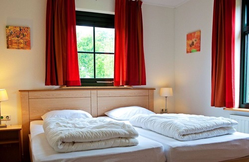 Bant House | Stunning private villa for 8 people with WIFI, TV, terrace, pets allowed and parking