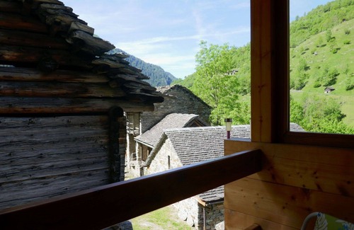 Malvaglia House | Stunning private villa for 2 people with TV and balcony