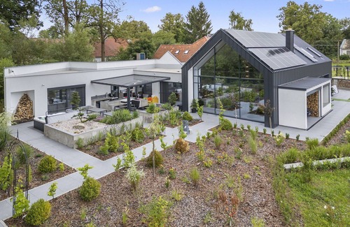 Dolni Laz House | Stunning private villa for 10 guests with WIFI, hot tub, TV, terrace and pets allowed