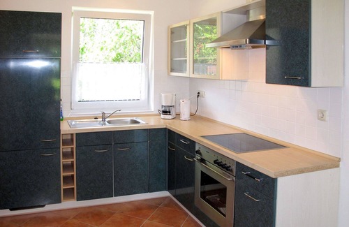 Neu Poserin House | Stunning private villa for 6 people with TV, terrace and pets allowed