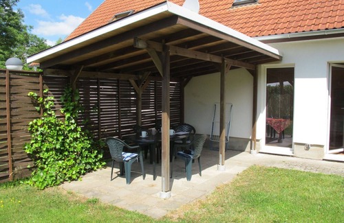 Neu Poserin House | Stunning private villa for 6 people with TV, terrace and pets allowed