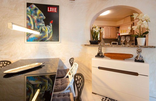 Urbanitzacio la Fustera Villa | Stunning private villa with WIFI, A/C, hot tub, private pool, TV, patio and pets allowed
