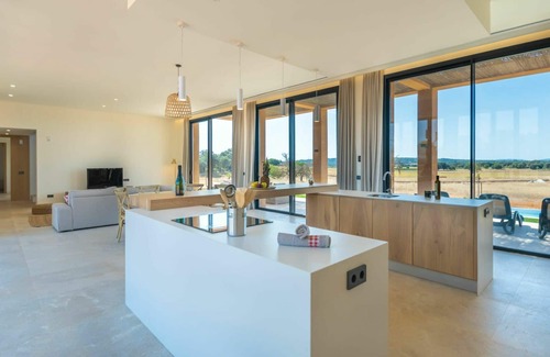 Sencelles Villa | Stunning private villa with WIFI, A/C, private pool, TV, patio, panoramic view and parking
