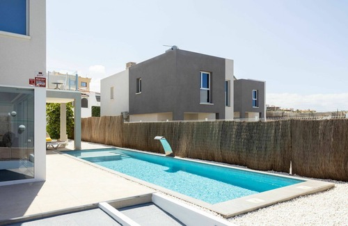 Playa Paraiso Villa | Stunning private villa for 6 guests with private pool, terrace, panoramic view and parking
