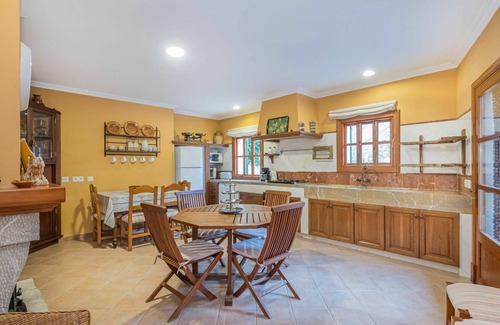 Selva House | Stunning private villa for 8 guests with A/C, WIFI, private pool, TV and terrace