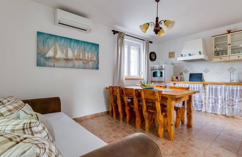 Gornji Zemunik Villa | Stunning private villa for 8 guests with hot tub, private pool, WIFI, A/C, TV and patio