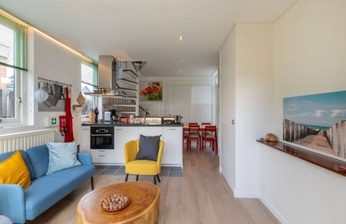 Koudekerke House | Stunning private villa for 5 people with A/C, hot tub, WIFI, TV and patio