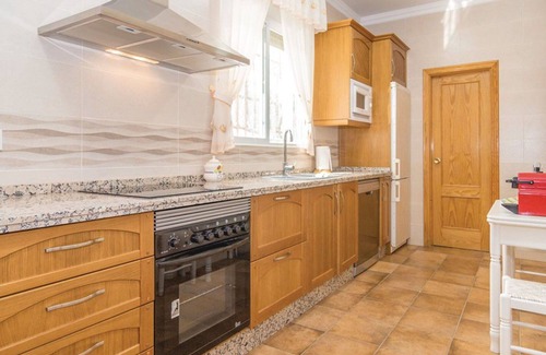 Rute House | Stunning private villa for 6 guests with A/C, private pool, WIFI, TV, patio and pets allowed