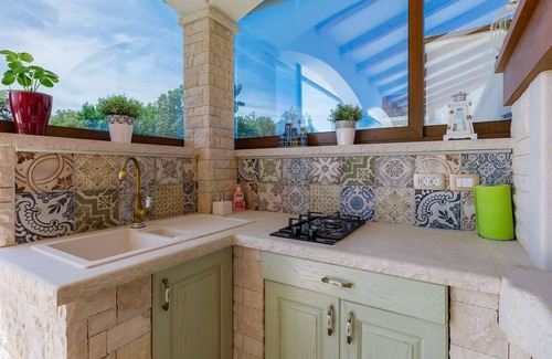 Karigador House | Stunning private villa for 8 guests with A/C, WIFI, private pool, TV and terrace