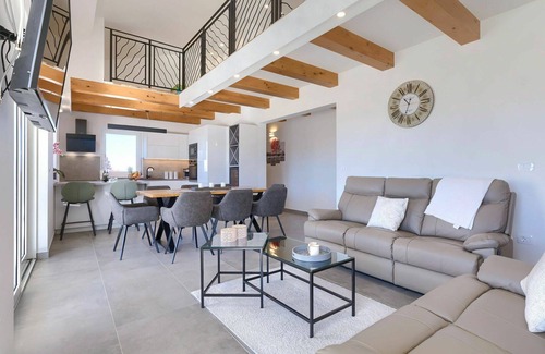 Nova Vas House | Stunning private villa for 8 guests with A/C, WIFI, private pool, hot tub, TV and terrace