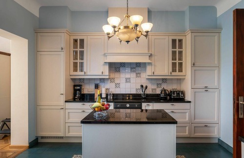 Mol Villa | Stunning private villa for 6 people with WIFI, TV and terrace