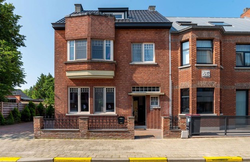 Mol Villa | Stunning private villa for 6 people with WIFI, TV and terrace