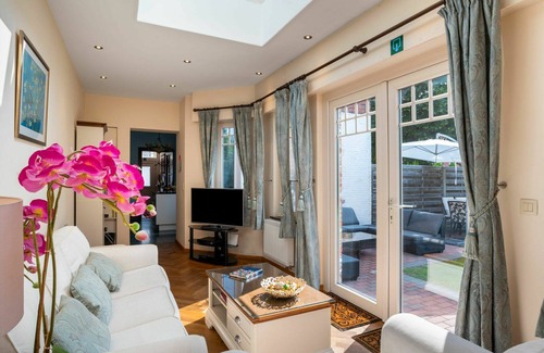 Mol Villa | Stunning private villa for 6 people with WIFI, TV and terrace