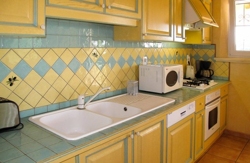 Valreas House | Stunning private villa for 8 people with WIFI, TV and terrace