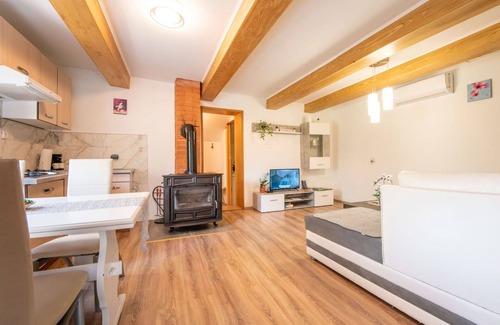 Tounj House | Stunning private villa for 4 people with A/C, private pool, WIFI, TV, terrace and pets allowed