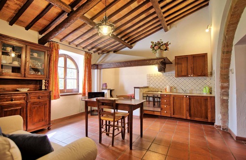 Cetona Villa | Stunning private villa for 20 guests with WIFI, A/C, private pool, TV, patio and panoramic view