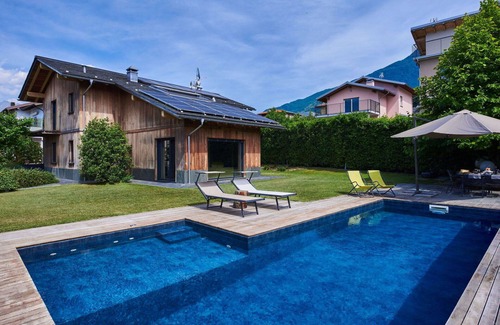 Colico Piano Villa | Stunning private villa with private pool, hot tub, A/C, WIFI, TV, patio and pets allowed