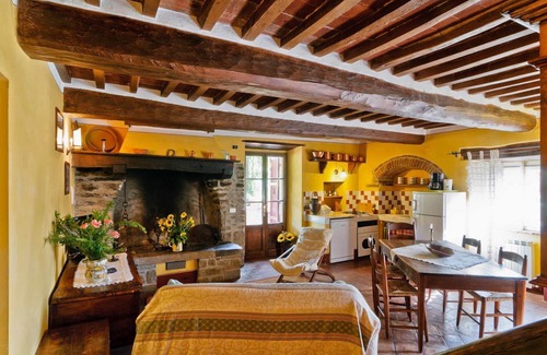 Cortona Villa | Stunning private villa with WIFI, private pool, TV, terrace, pets allowed and panoramic view