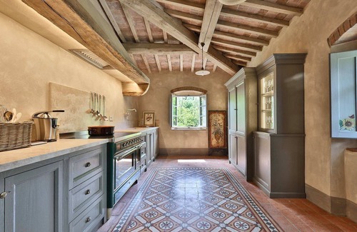 Sambuca Villa | Stunning private villa for 14 people with WIFI, private pool, A/C and TV, close to Greve In Chia.