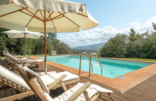 Lucca Villa | Stunning private villa with WIFI, private pool, A/C, TV, veranda and panoramic view, close to Lu.