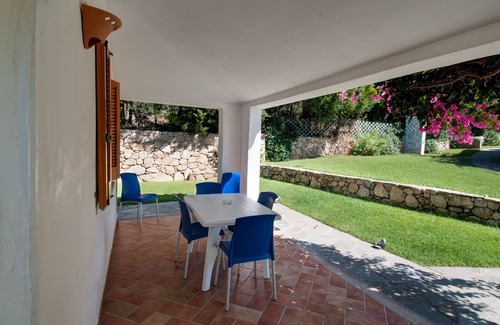 Tanaunella Apartment | Stunning Residence Bouganvillage 2 Bedroom sleeps 6 child