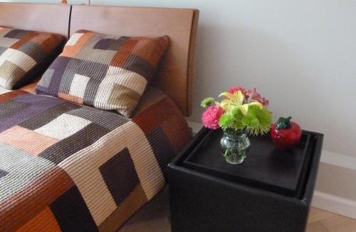 Parkside Apartment | Stunning SanFran Casa close to Center and steps from Ocean