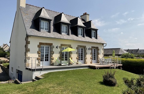 Tredrez-Locquemeau House | STUNNING SEA VIEW house, calm and comfort for 8 people, garden and terrace