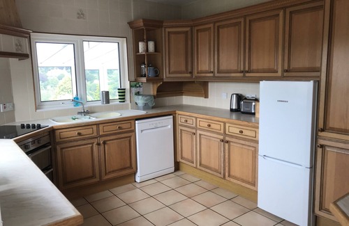 Beer House | Stunning Sea Views, Large Gardens, New bathroom for 2020,Parking, WIFI