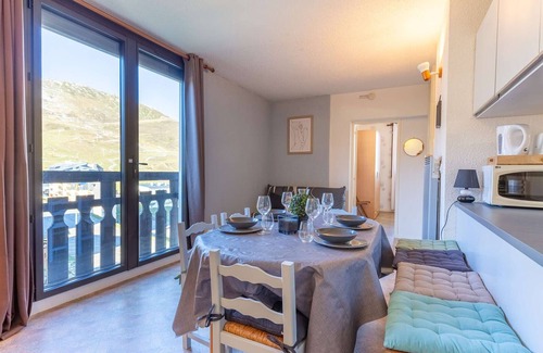 Pla d'Adet Apartment | Stunning Ski-In/Ski-Out Apartment for 6 with Mountain Views and Nearby Amenities