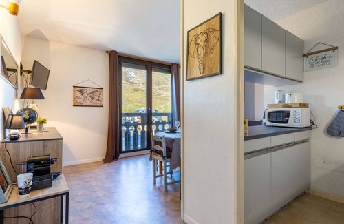 Pla d'Adet Apartment | Stunning Ski-In/Ski-Out Apartment for 6 with Mountain Views and Nearby Amenities