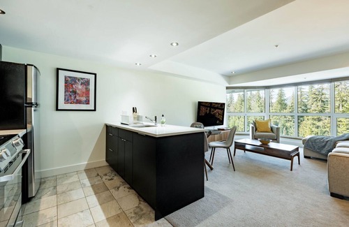 Blackcomb Condo | Stunning ski-in/out | AC | Complex pool & hot tub