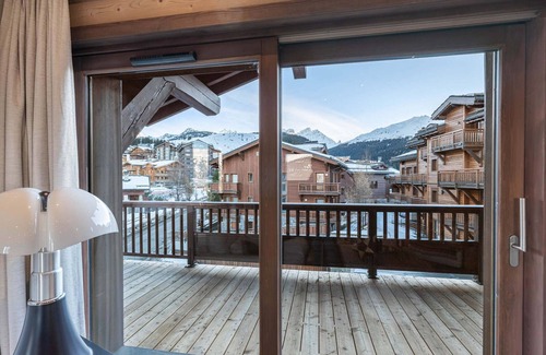 Courchevel Ski Chalet | Stunning Ski-In/Ski-Out Chalet with 4 En-Suite Bedrooms in Courchevel Moriond