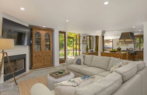 Muirlands Villa | Stunning Spanish Villa with Gorgeous Pool