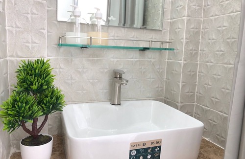 Phu Nhuan Apartment | Stunning Studio Apt Nearby D1 and The Ai