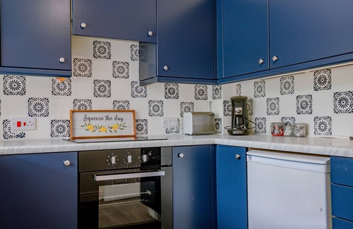 Worcester House | Stunning Two Bedroom House Hales Orchard Worcester