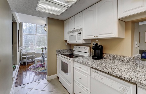 Shelter Cove Condo | Stunning Two-Story Condo with Private Balcony, Free WiFi, Pool & Washer/Dryer