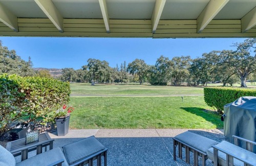 Napa Condo | Stunning View Silverado 2 BD Condo on Golf Course w/Pool