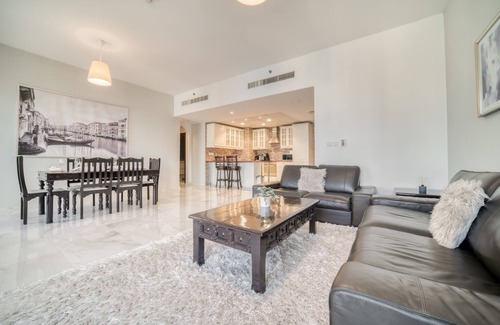 Dubai Marina Apartment | Stunning Views | 300m from JBR Beach |Spacious 2BR