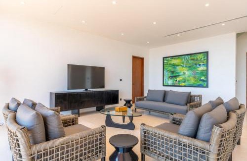 Chalong Villa | Stunning Views - Villa Maan Ingfah (VMI1)