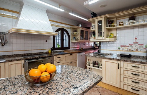 Cabopino House | Stunning villa for 10 people with WIFI, private pool, A/C and patio